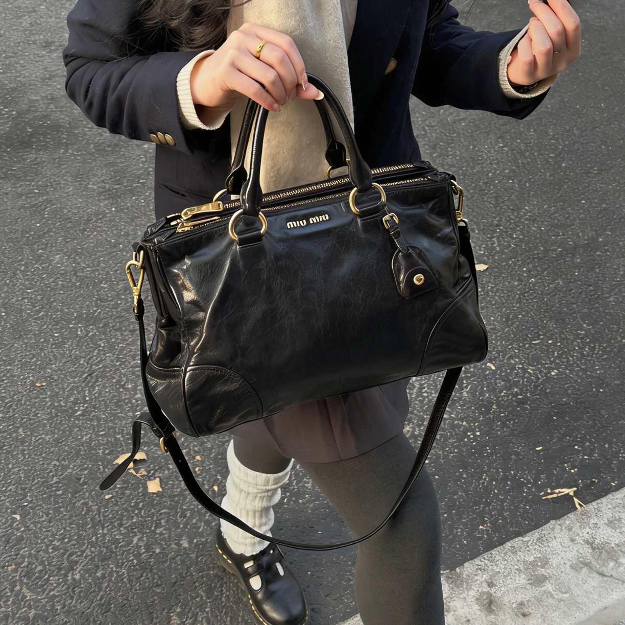 99新 MIU MIU/缪缪 miumiu斜挎包黑金公文包 h