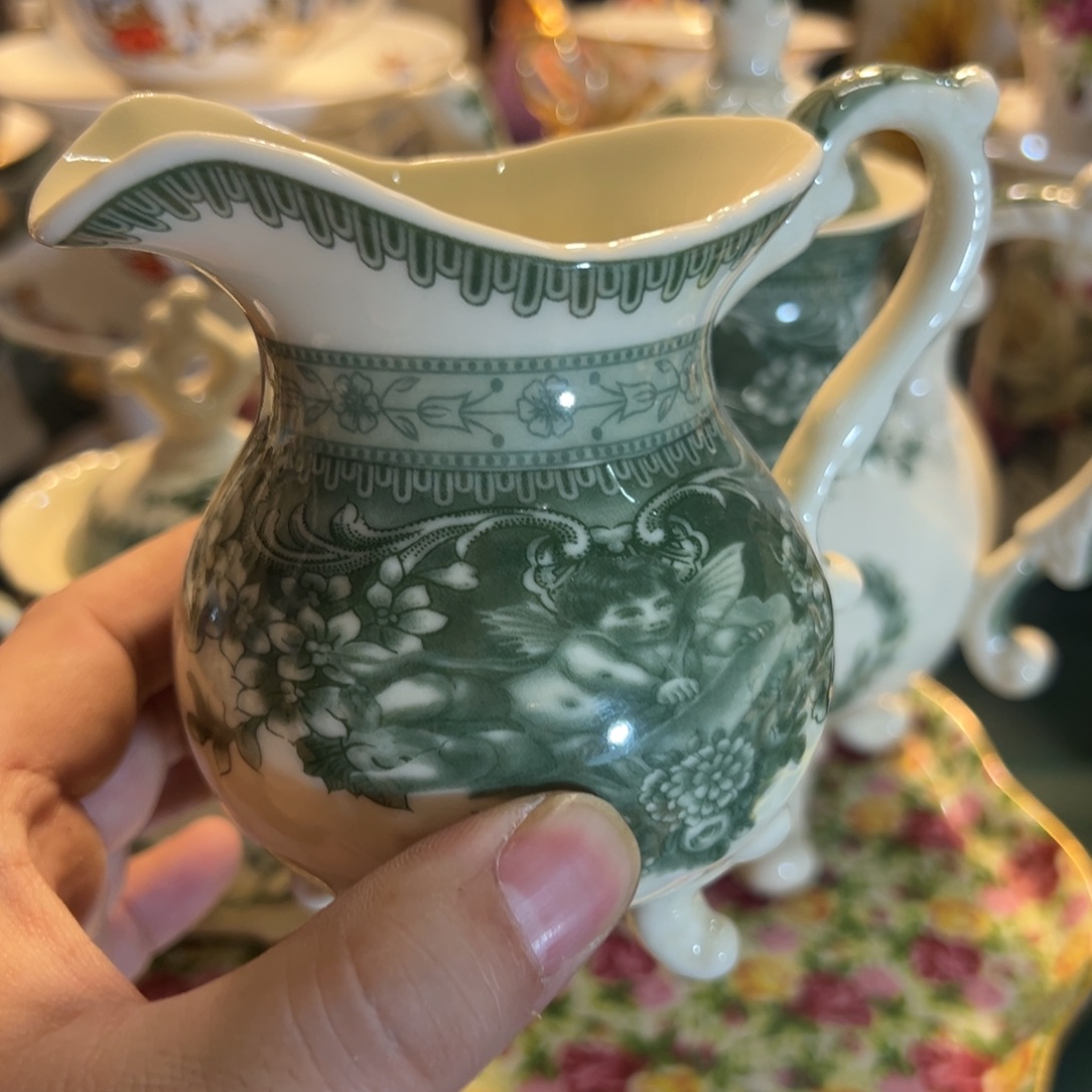 鹿与海陶瓷有限公司