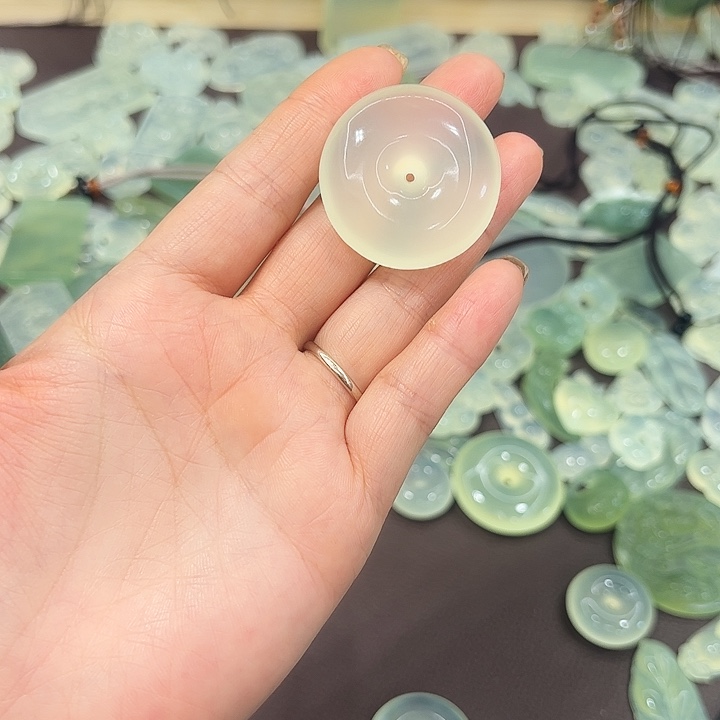 蛇纹石玉合金颈饰