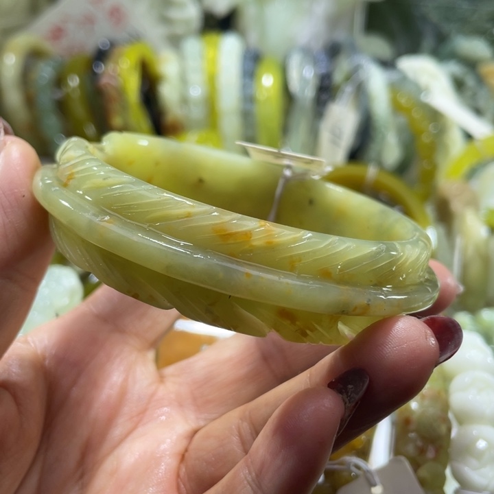 岫玉未镶嵌手镯63.64