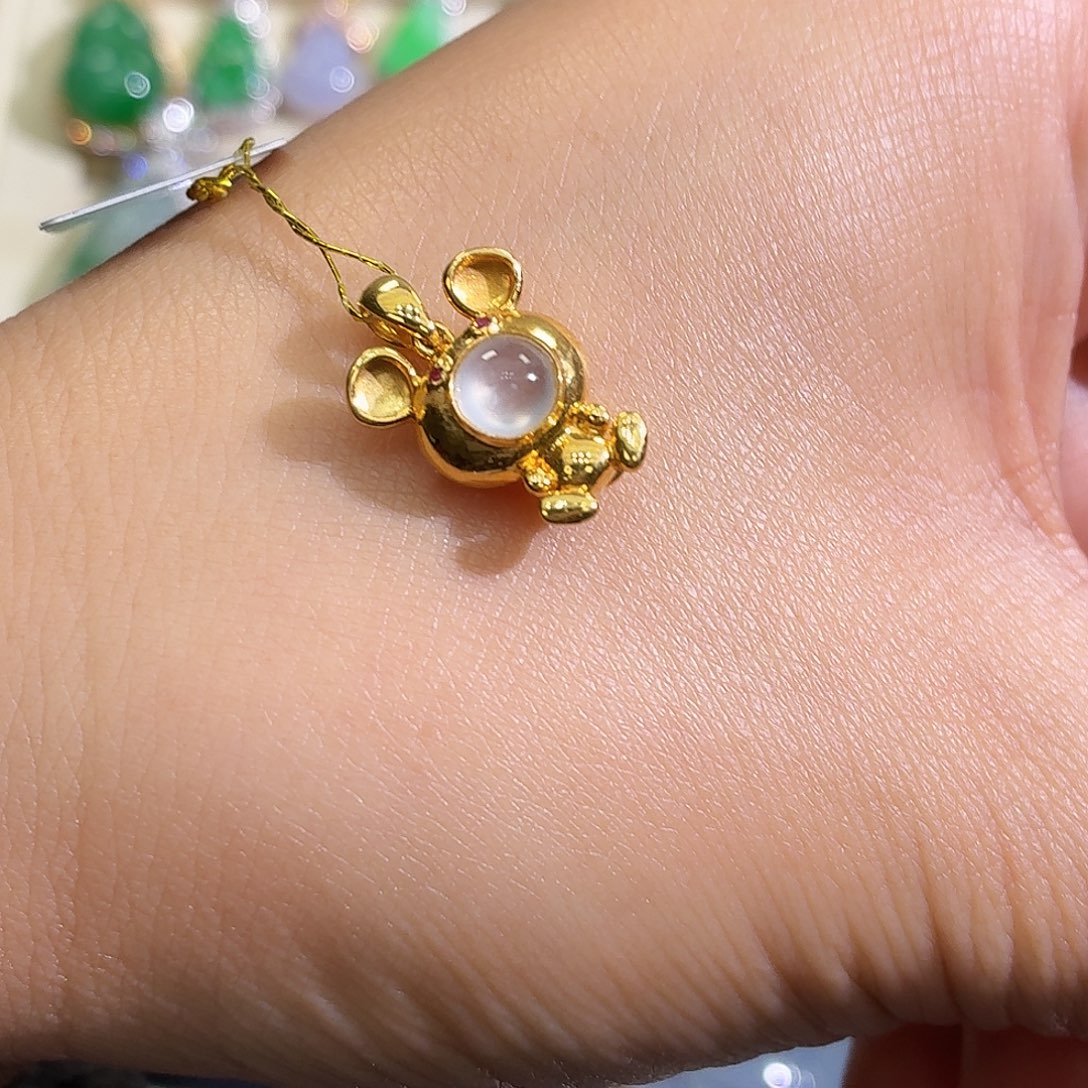 翡翠18K金镶嵌颈饰