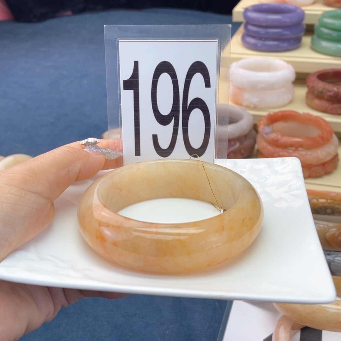 石英岩玉未镶嵌手镯62