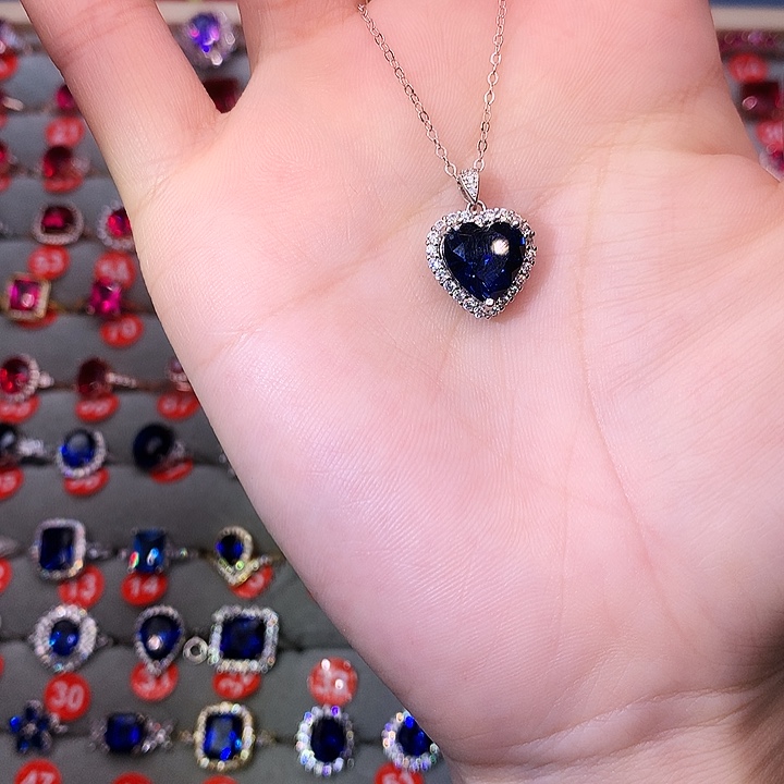 蓝宝石吊坠(赠链)银S925镶嵌