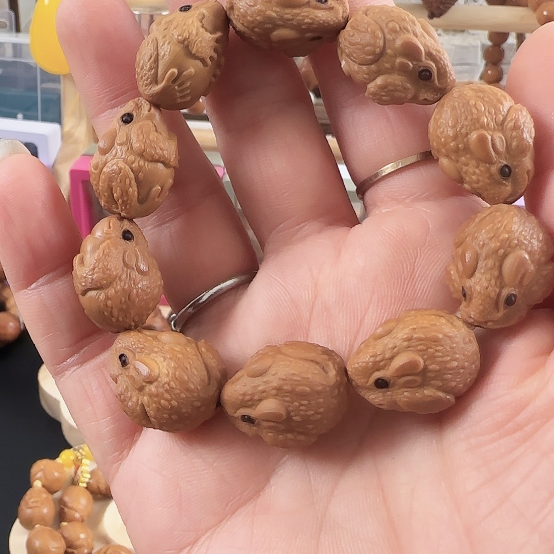 橄榄核手串/手链三足金蟾