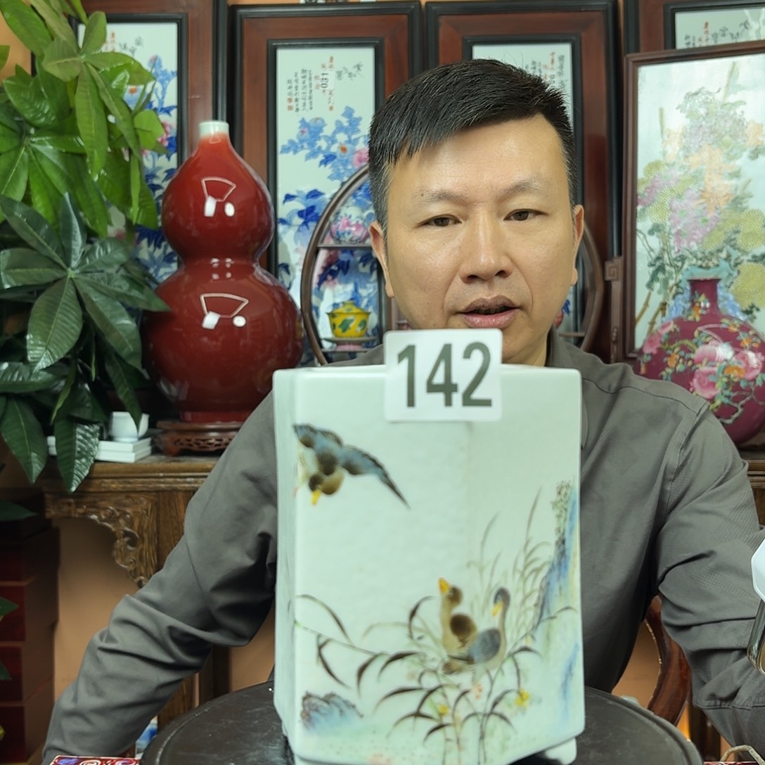 其他景德镇陶瓷手工笔筒