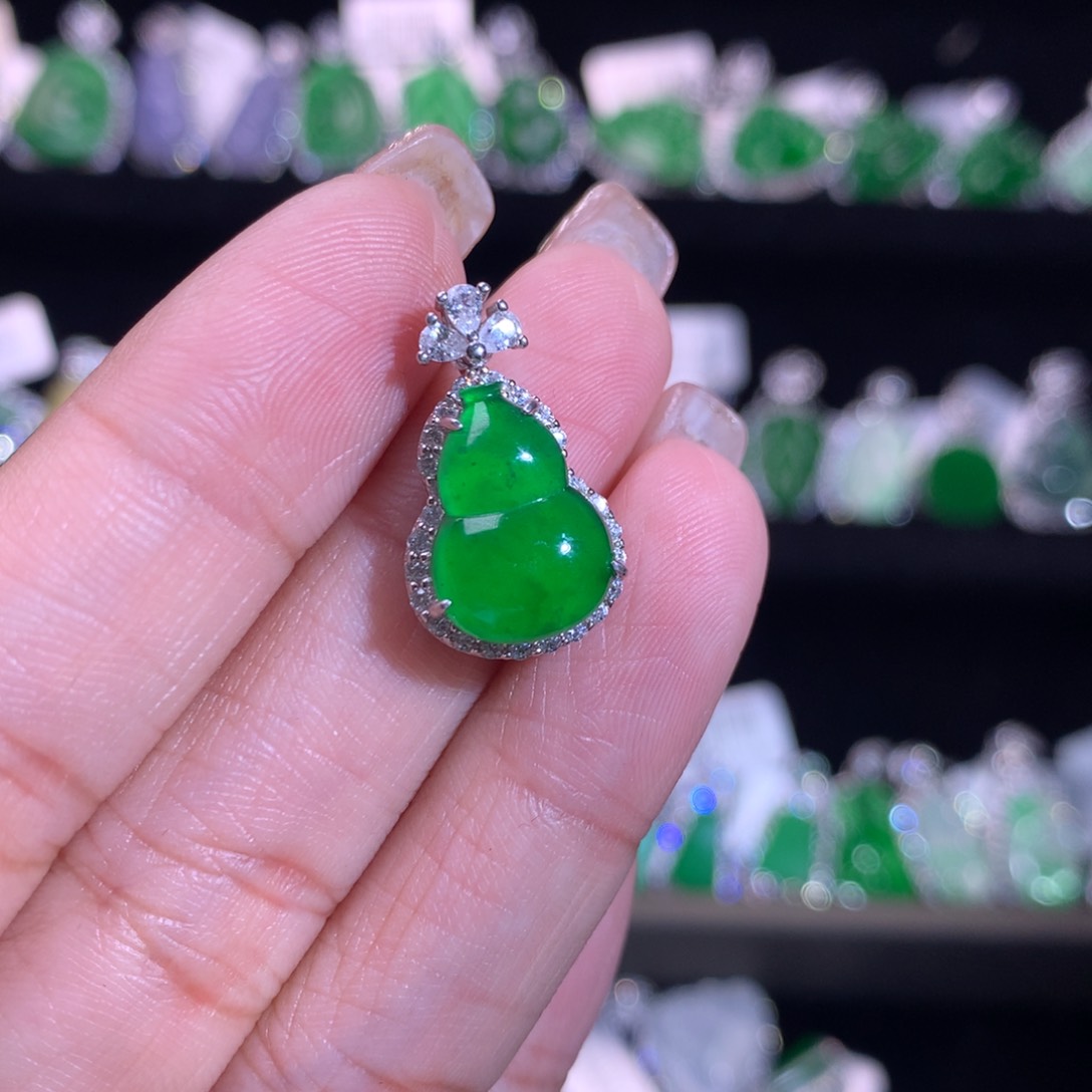 【闪购商品】颈饰银S925镶嵌翡翠