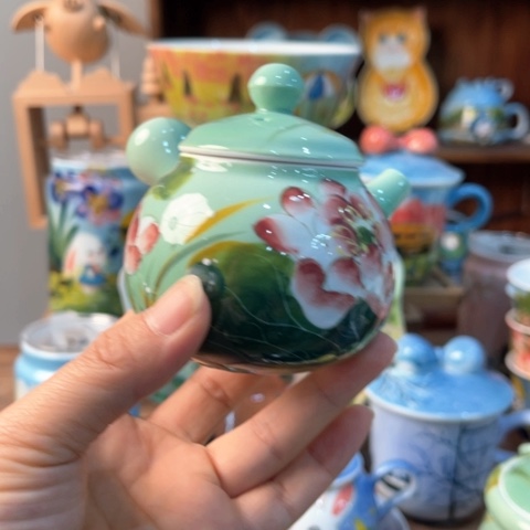 炉景德镇釉下手绘陶瓷 