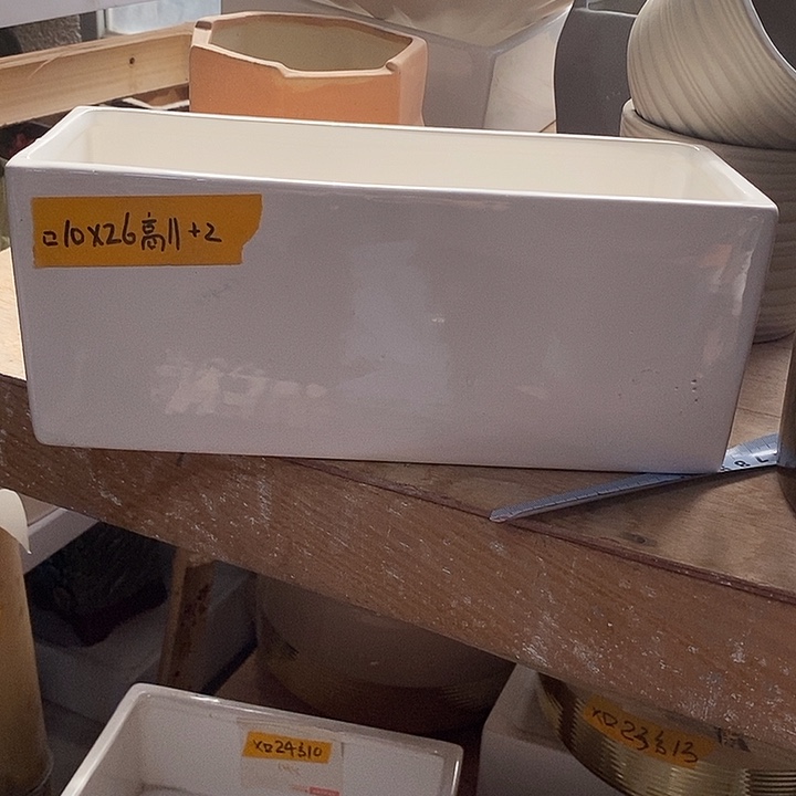 陶瓷花盆有孔 瑕疵介意勿拍 