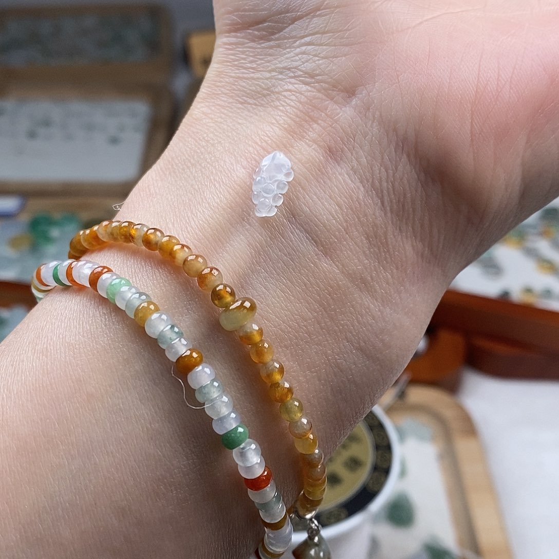 翡翠颈饰未镶嵌?***?葡萄