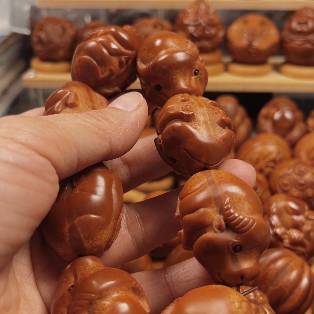 橄榄核手串/手链郑****?牛手持