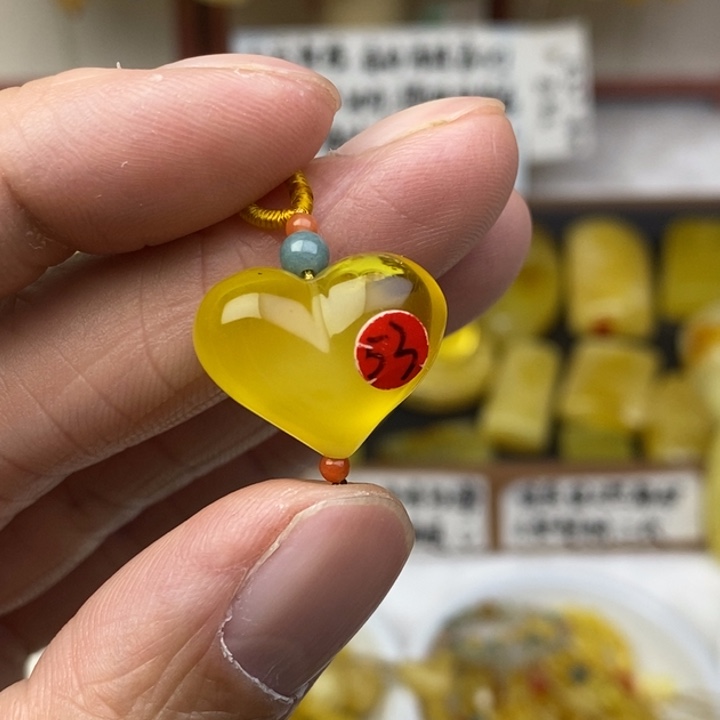 染***白琥珀未镶嵌裸石微瑕花粉卡19.5