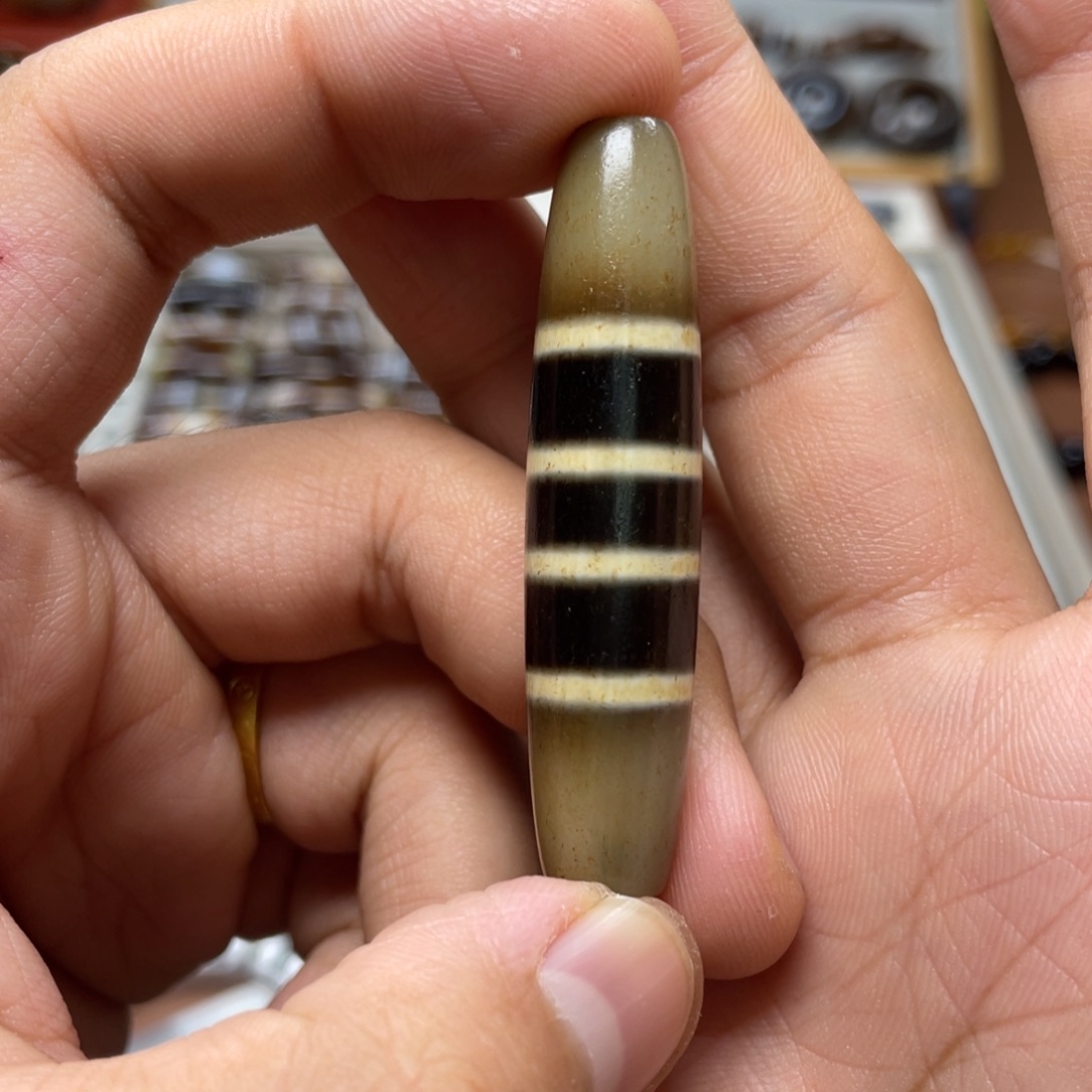 梁***一玛瑙/玉髓未镶嵌配饰