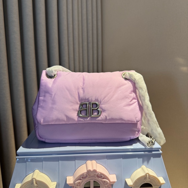未使用 Balenciaga/巴黎世家 辣辣/超美新款香芋紫翻盖单肩包