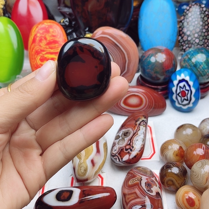 玛瑙/玉髓未镶嵌珠宝奇石