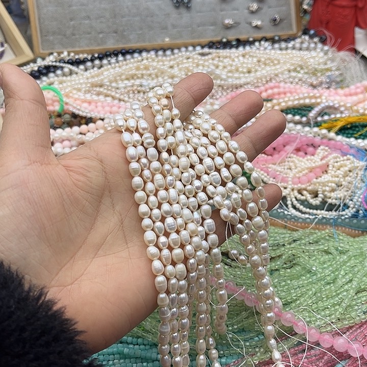 玛瑙/玉髓珠宝半成品未镶嵌一条5mm左右珍珠