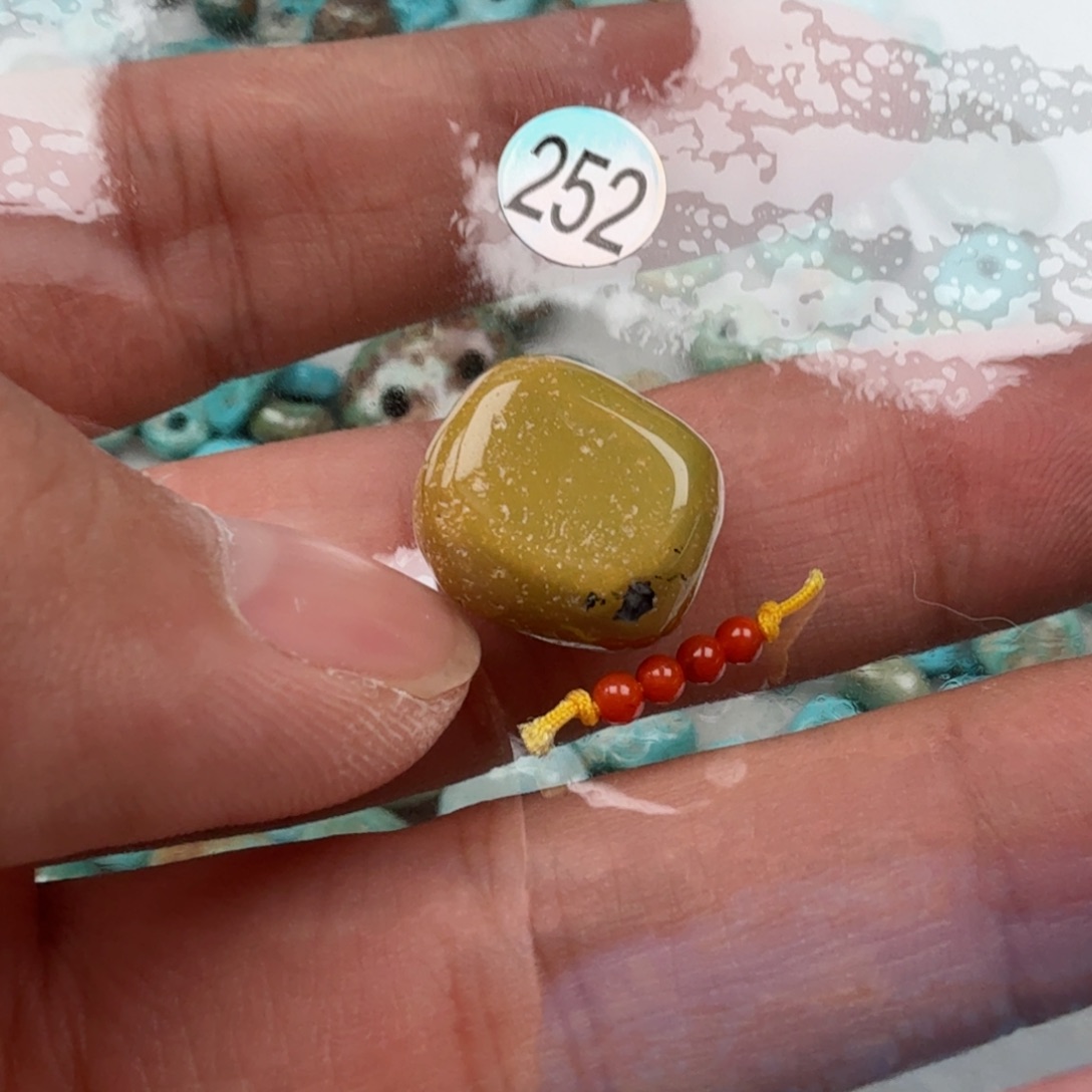 未镶嵌南红玛瑙珠宝奇石
