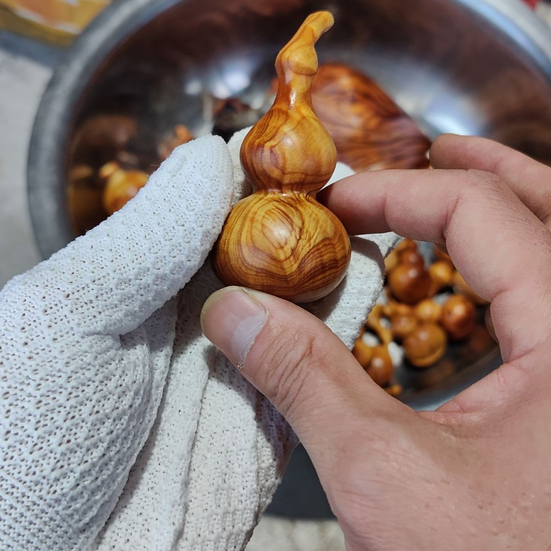 你***色太行崖柏手工艺品