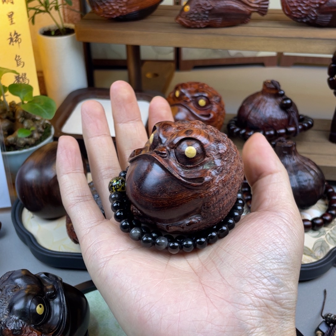 野***鹤交趾黄檀（大红酸枝）