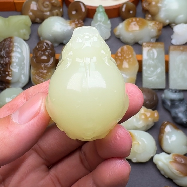 和田玉颈饰未镶嵌君*