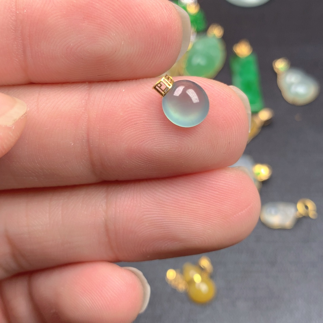 【闪购商品】颈饰18K金镶嵌翡翠翡翠