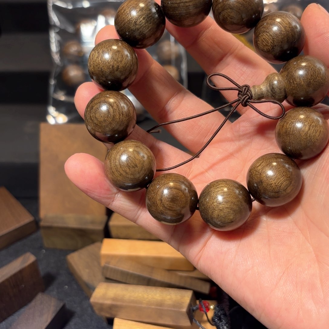 金丝楠9****.金丝楠木一物一拍