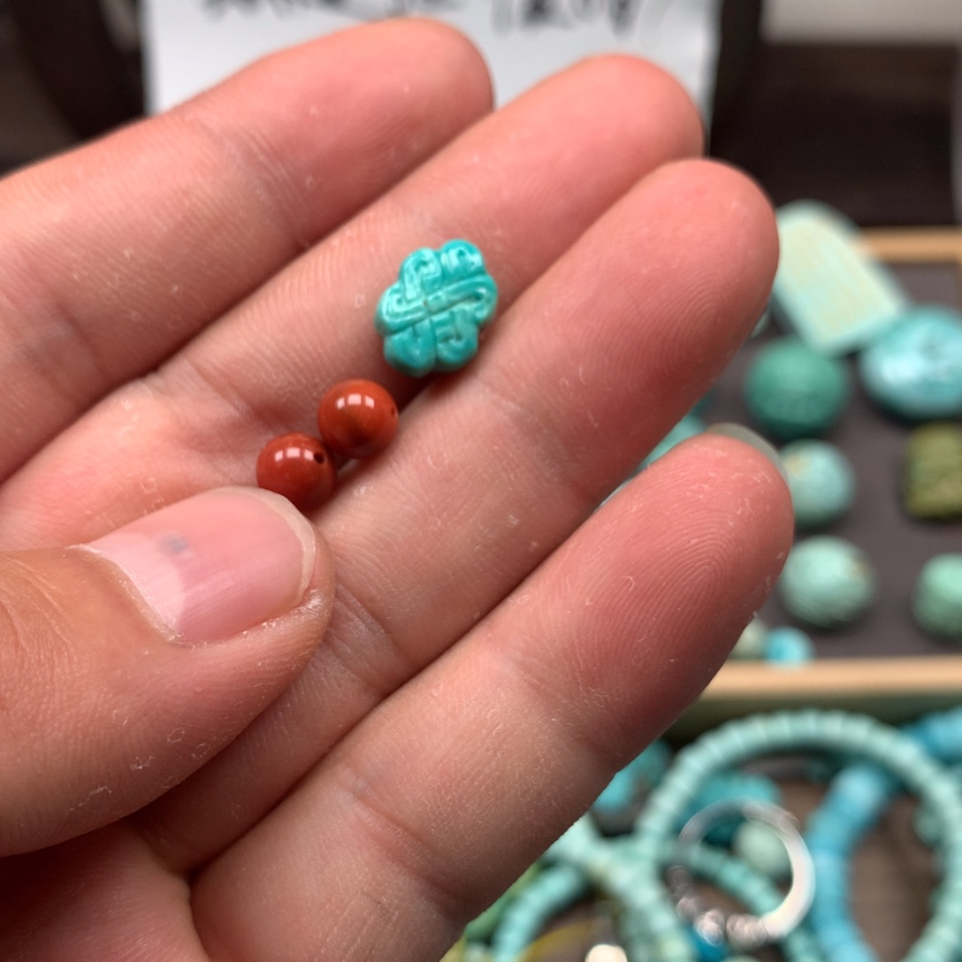 南红玛瑙雕刻未镶嵌