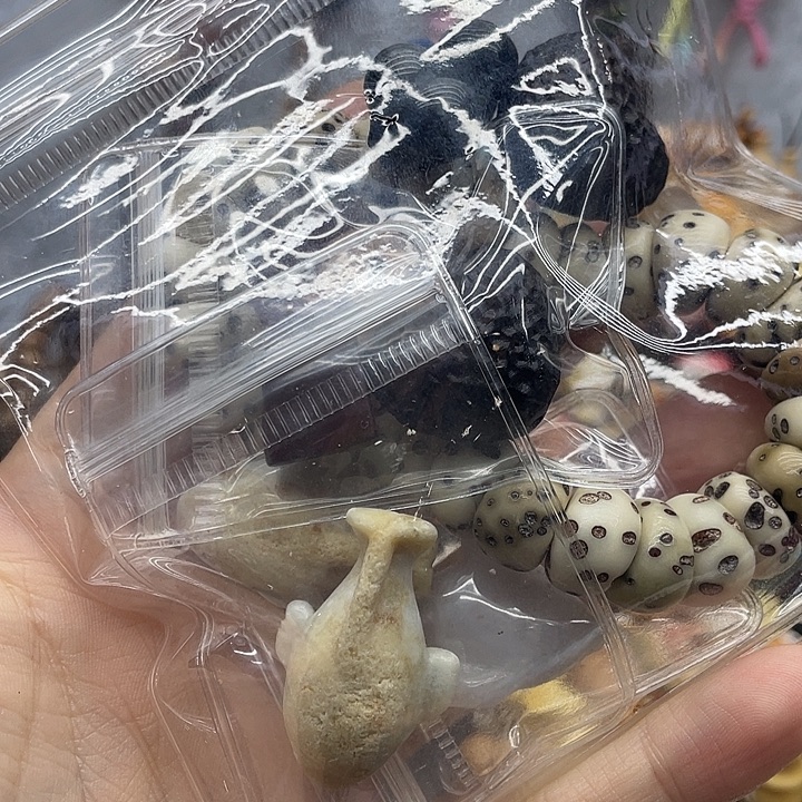 非金属手串配饰一起