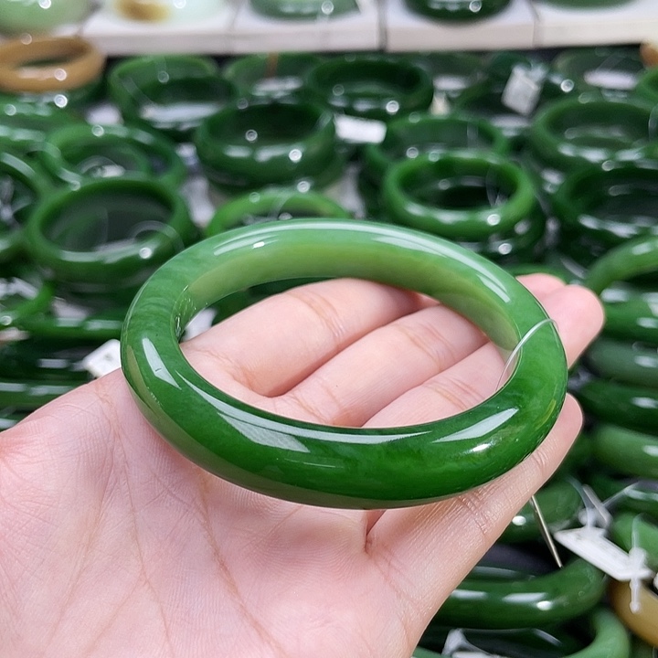 和田玉（碧玉）手镯未镶嵌