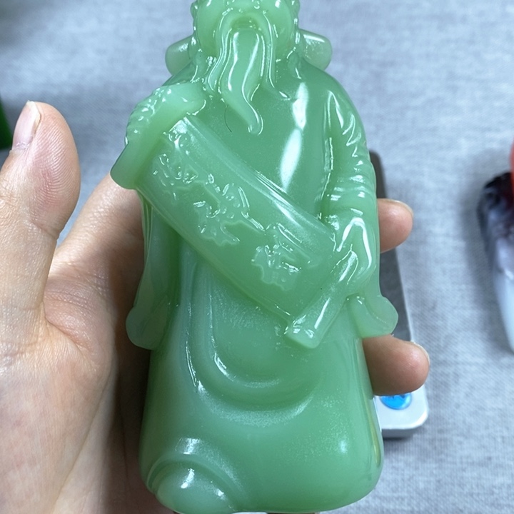 和田玉颈饰未镶嵌黄****）