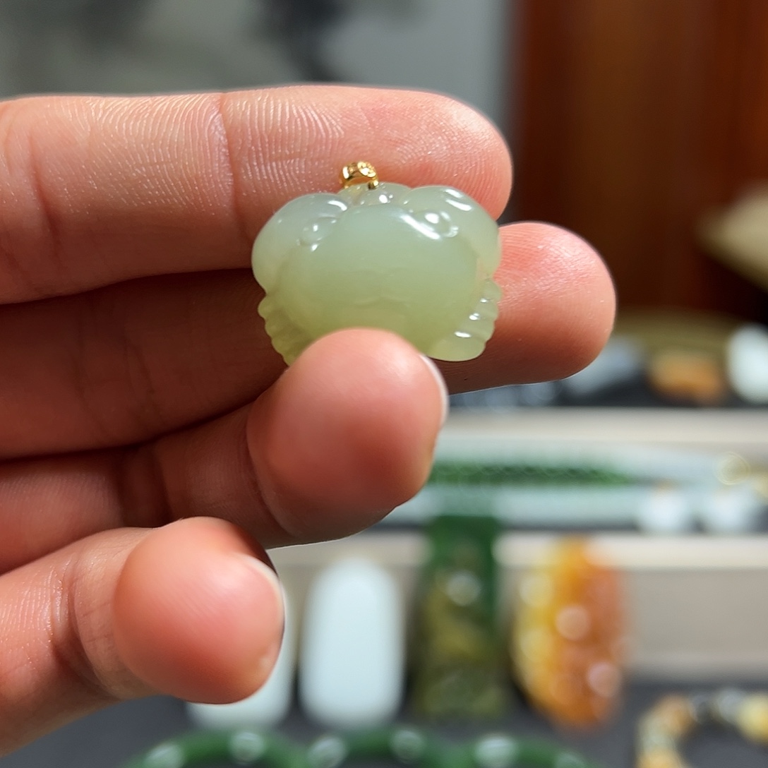 和田玉未镶嵌吊坠(不含链)