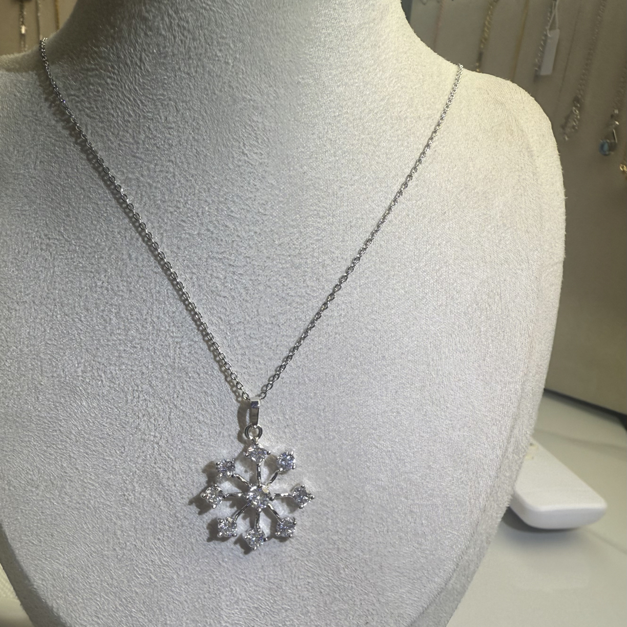 钛钢项链 雪花项链白色万事如意