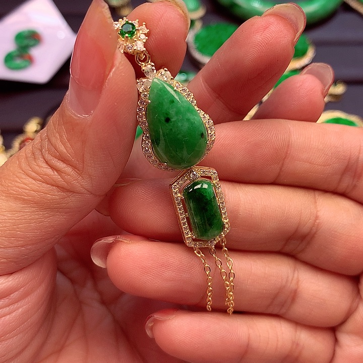 翡翠颈饰银S925镶嵌翡翠