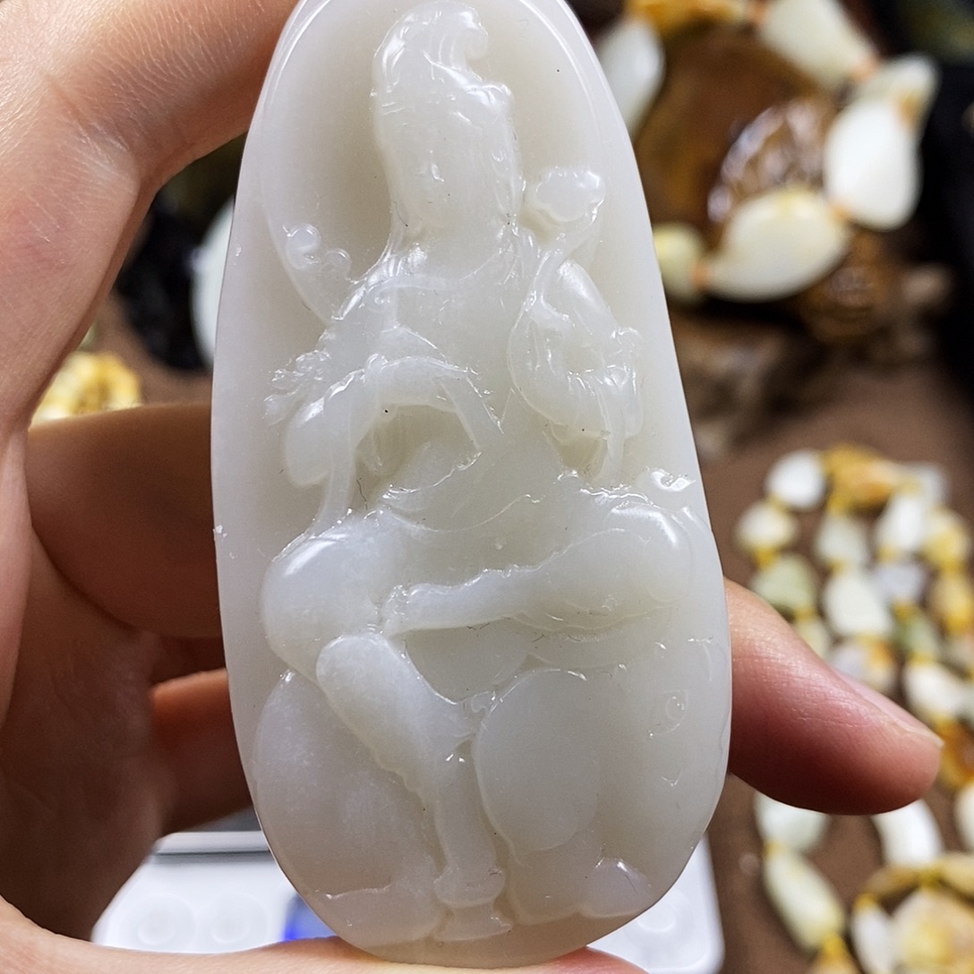 和田玉未镶嵌挂件