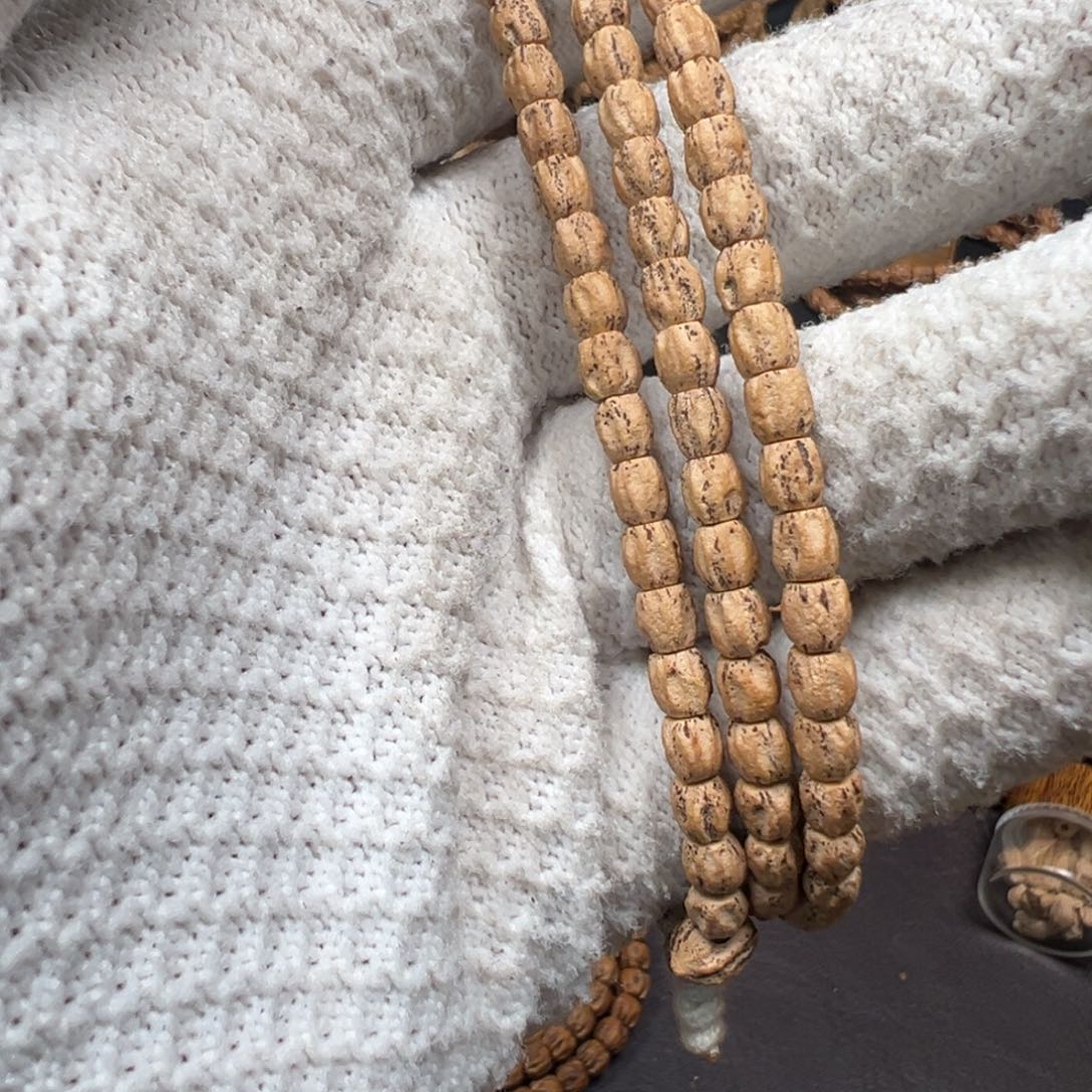 柏香籽/百香籽手串时*