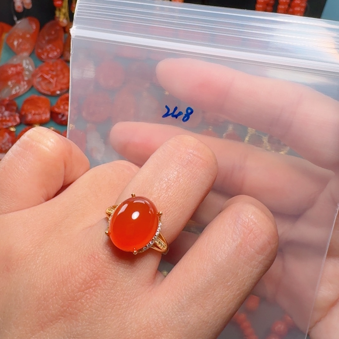南红玛瑙南红玛瑙保山冰红18K金镶嵌