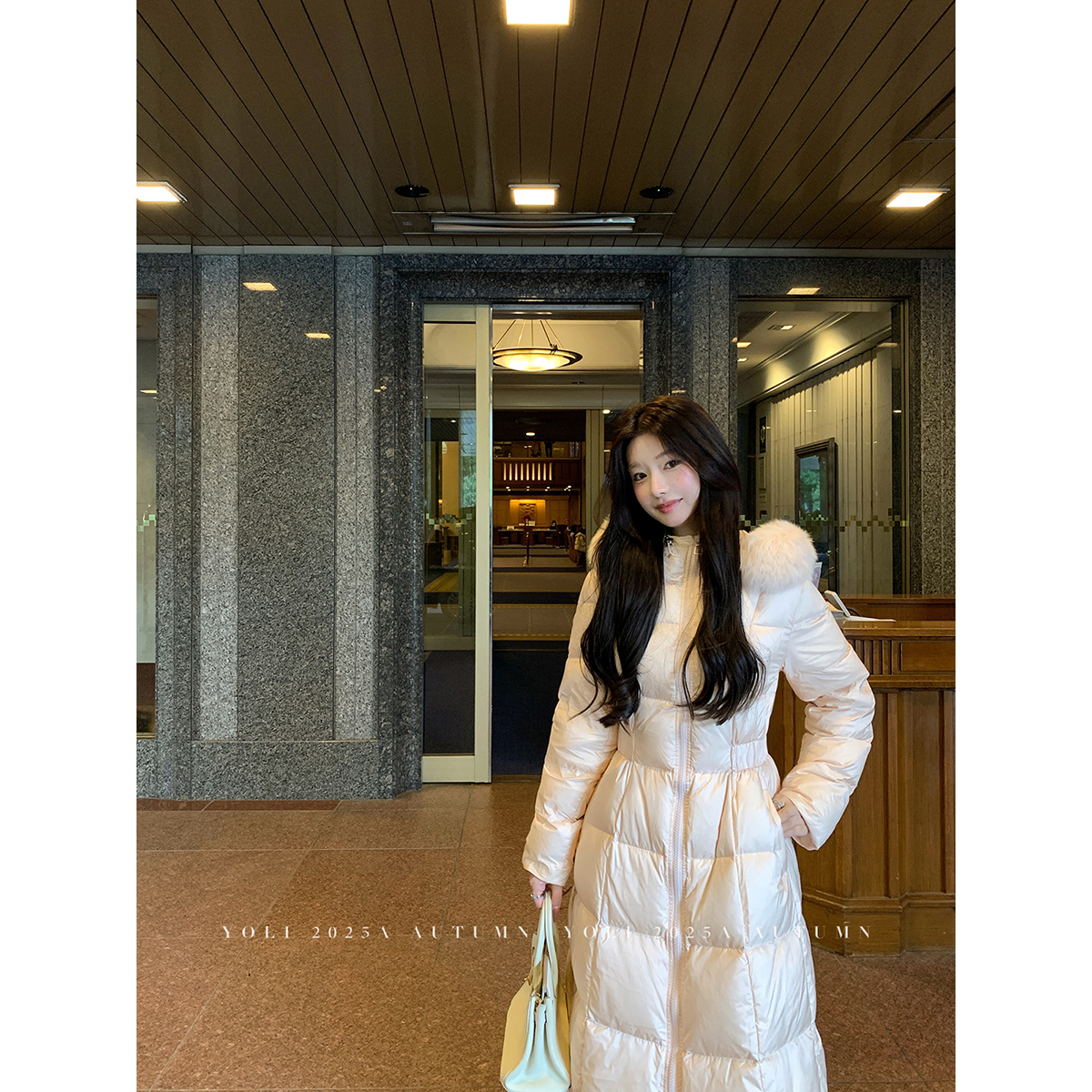 YOLI张宥利"冬日序曲"粉色狐狸毛领羽绒服女百搭保暖连帽长款外套