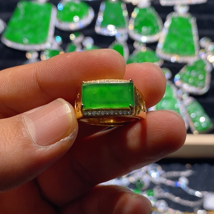 翡翠戒指未镶嵌天然A货翡翠