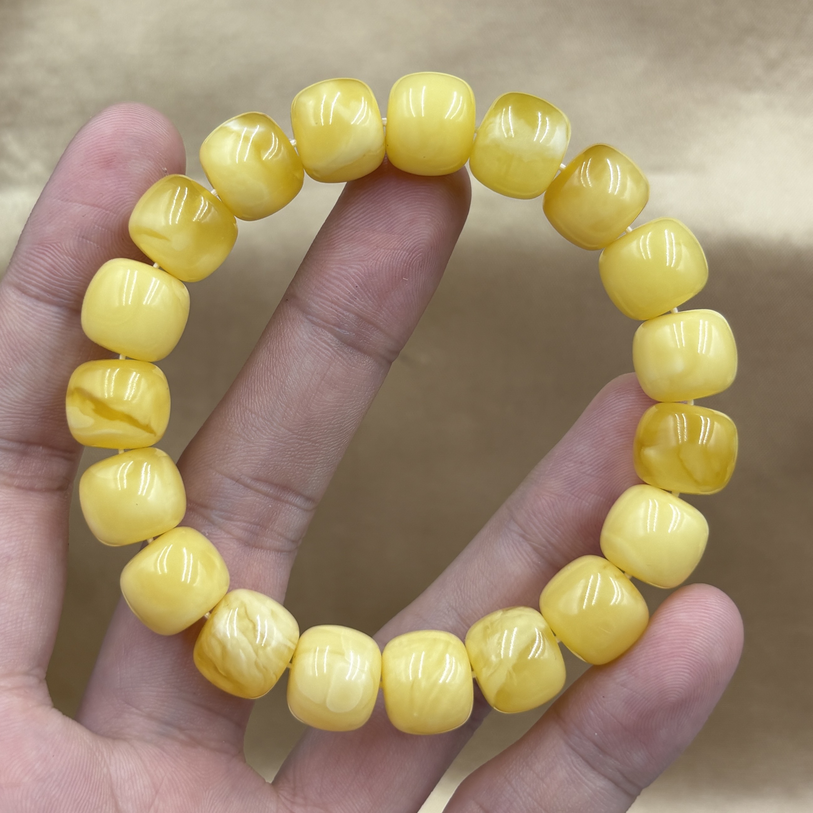 天然俄料琥珀蜜蜡-老型同料手串尺寸12×11蜡质饱满浓郁花纹妖孽