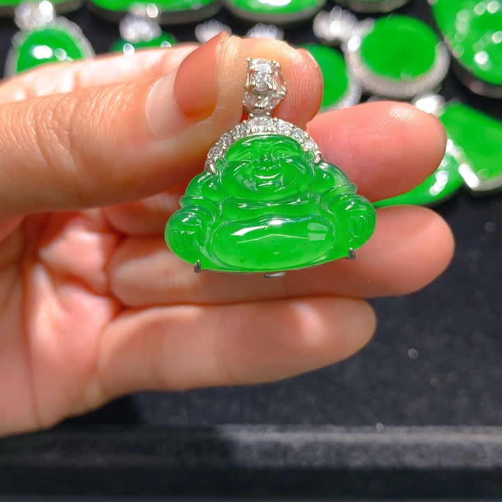 翡翠银S925镶嵌颈饰一个