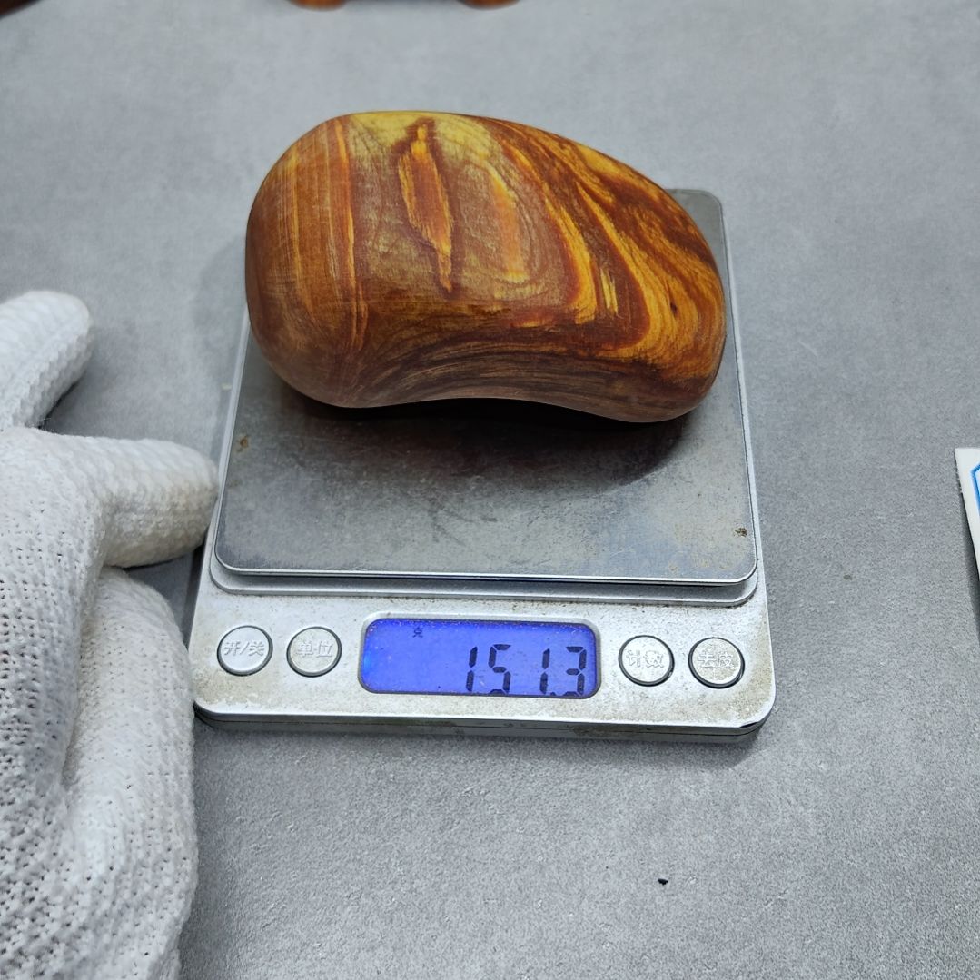 往***风太行崖柏手工艺品