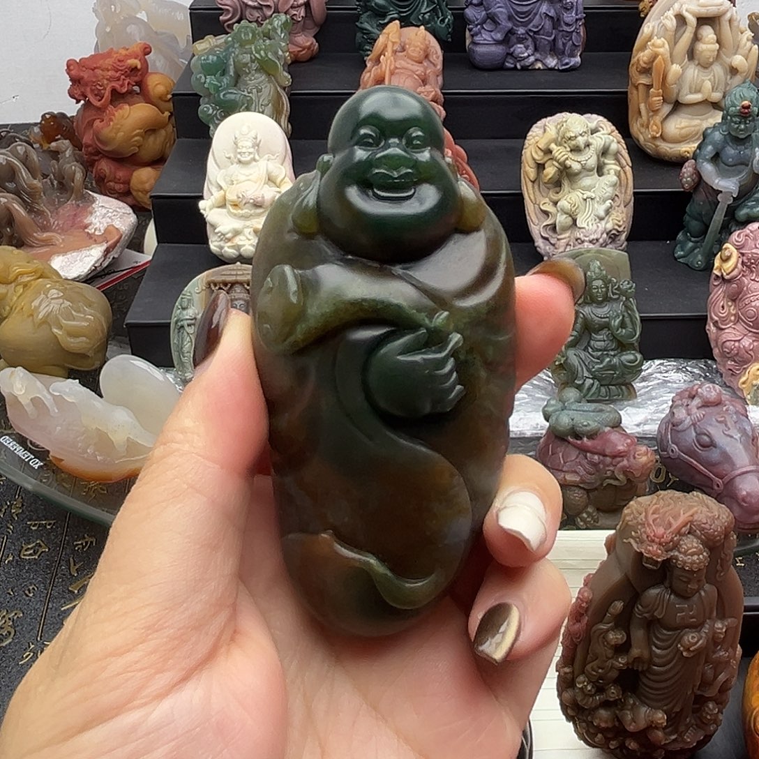 石英质玉未镶嵌颈饰