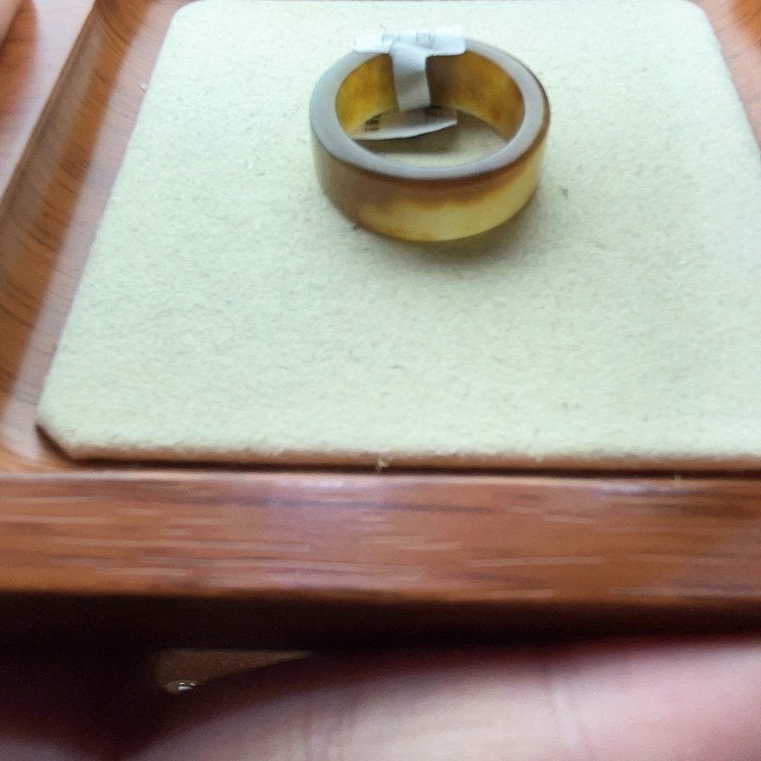 和田玉戒指未镶嵌落地糖直切19号