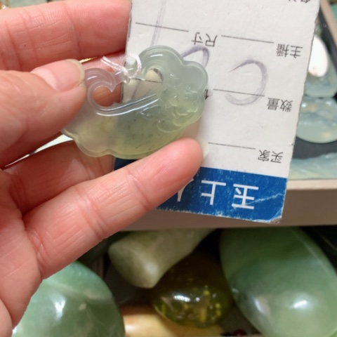 蛇纹石玉手把件未镶嵌2****?