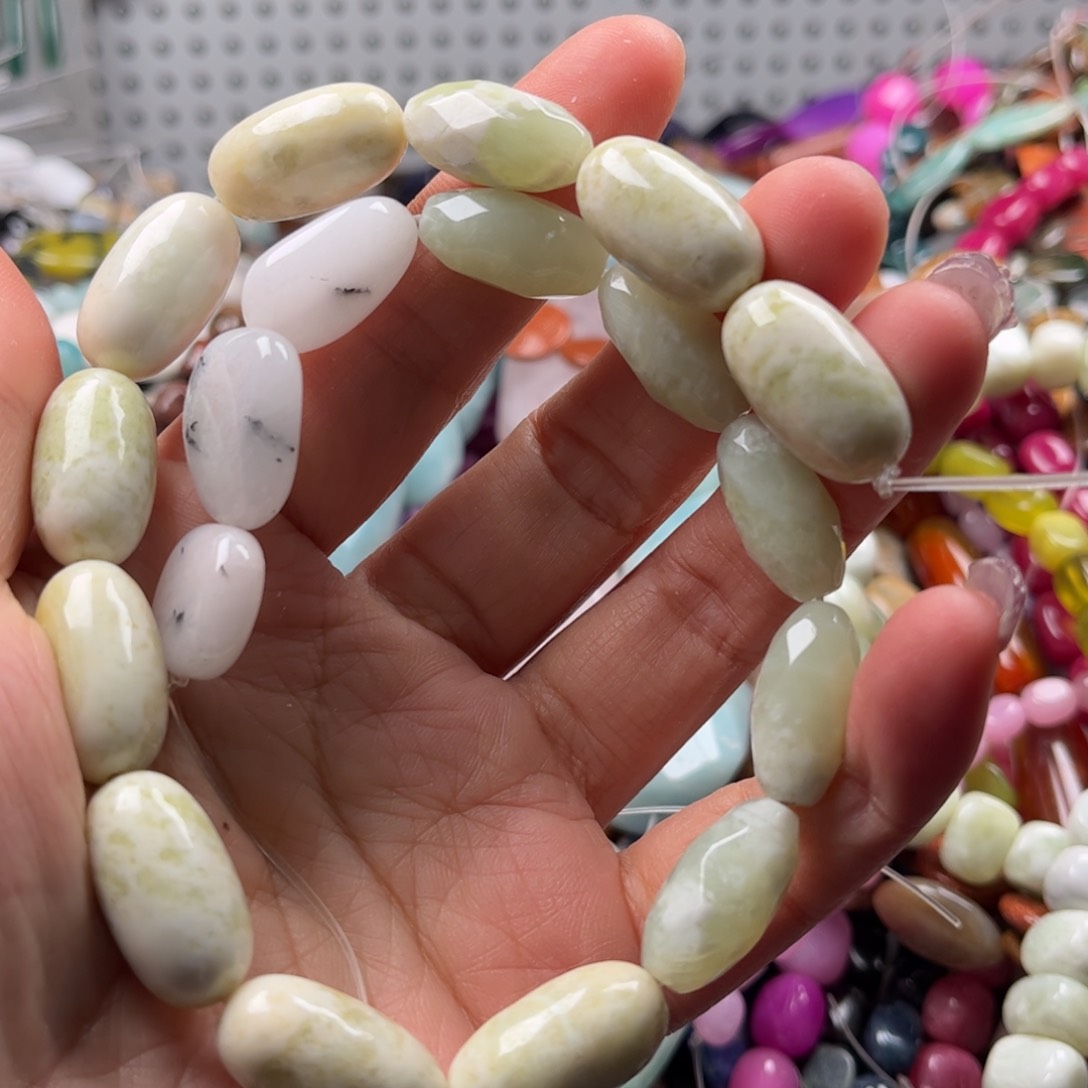 石英质玉珠宝奇石未镶嵌图