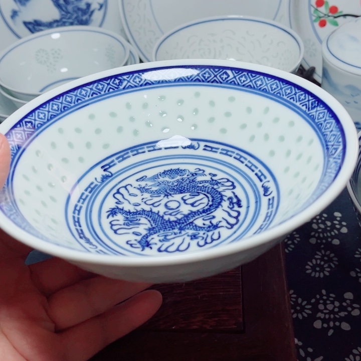 青花玲珑7寸面碗荷叶边龙纹