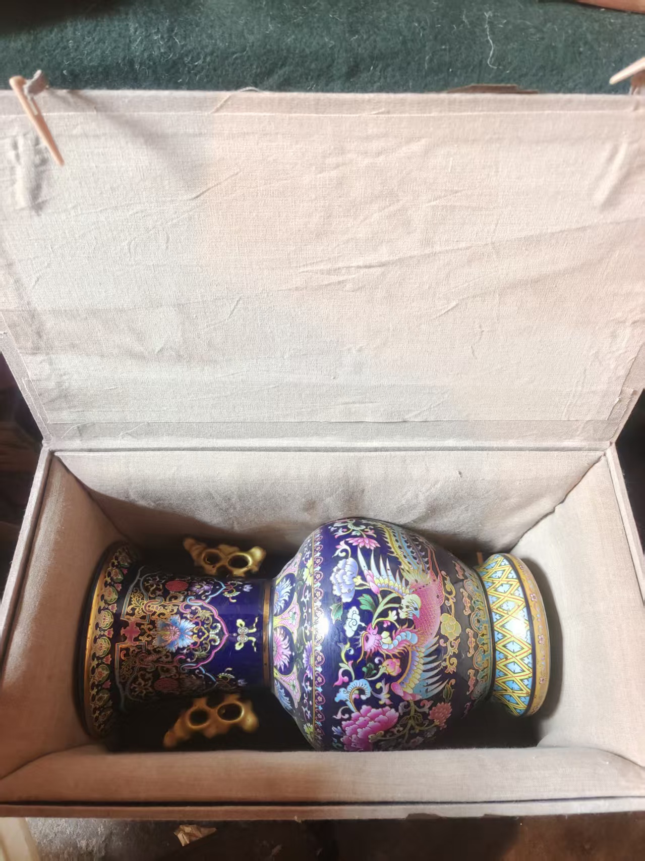 珐琅彩流器大双耳二九瓶蓝