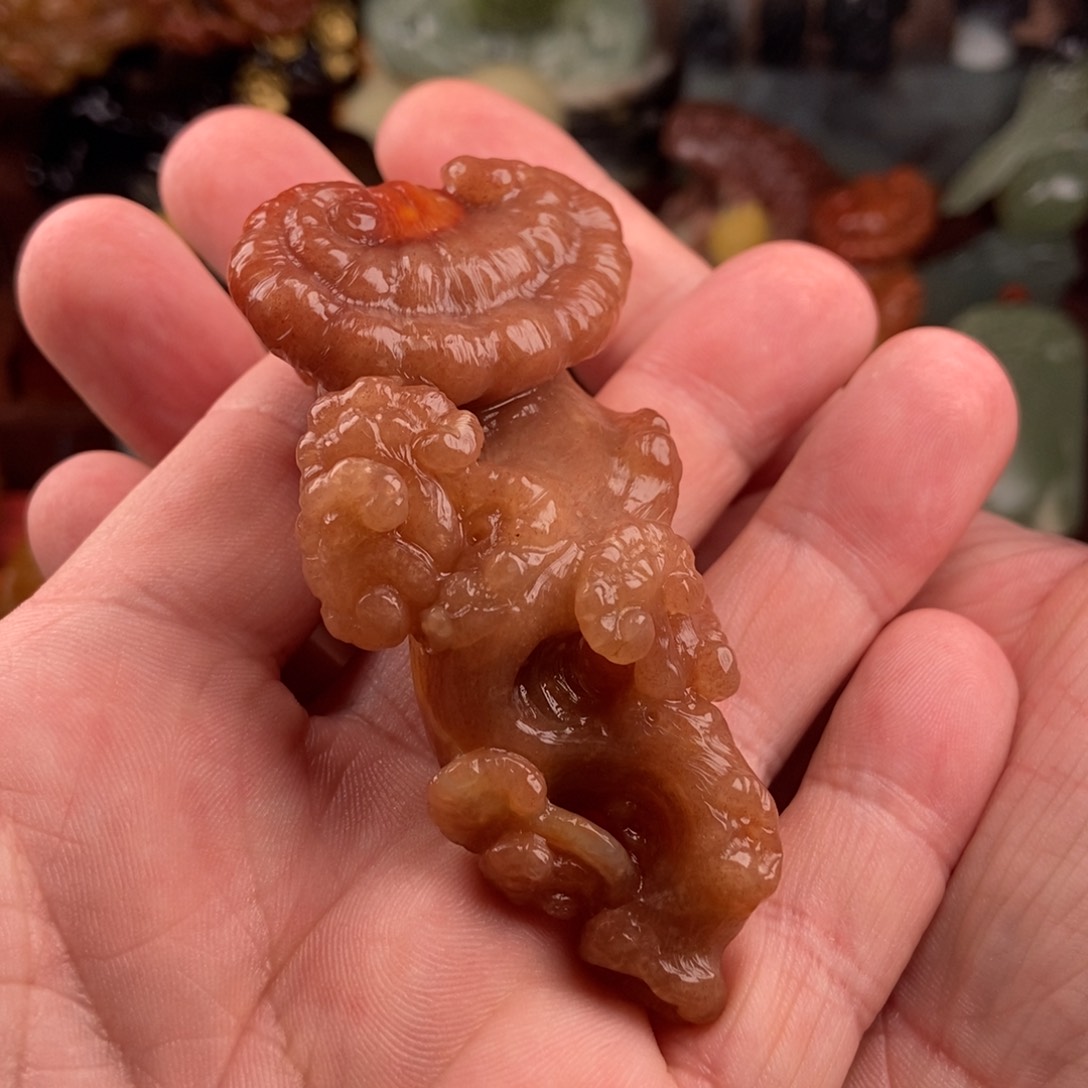 岫玉未镶嵌手把件云**心