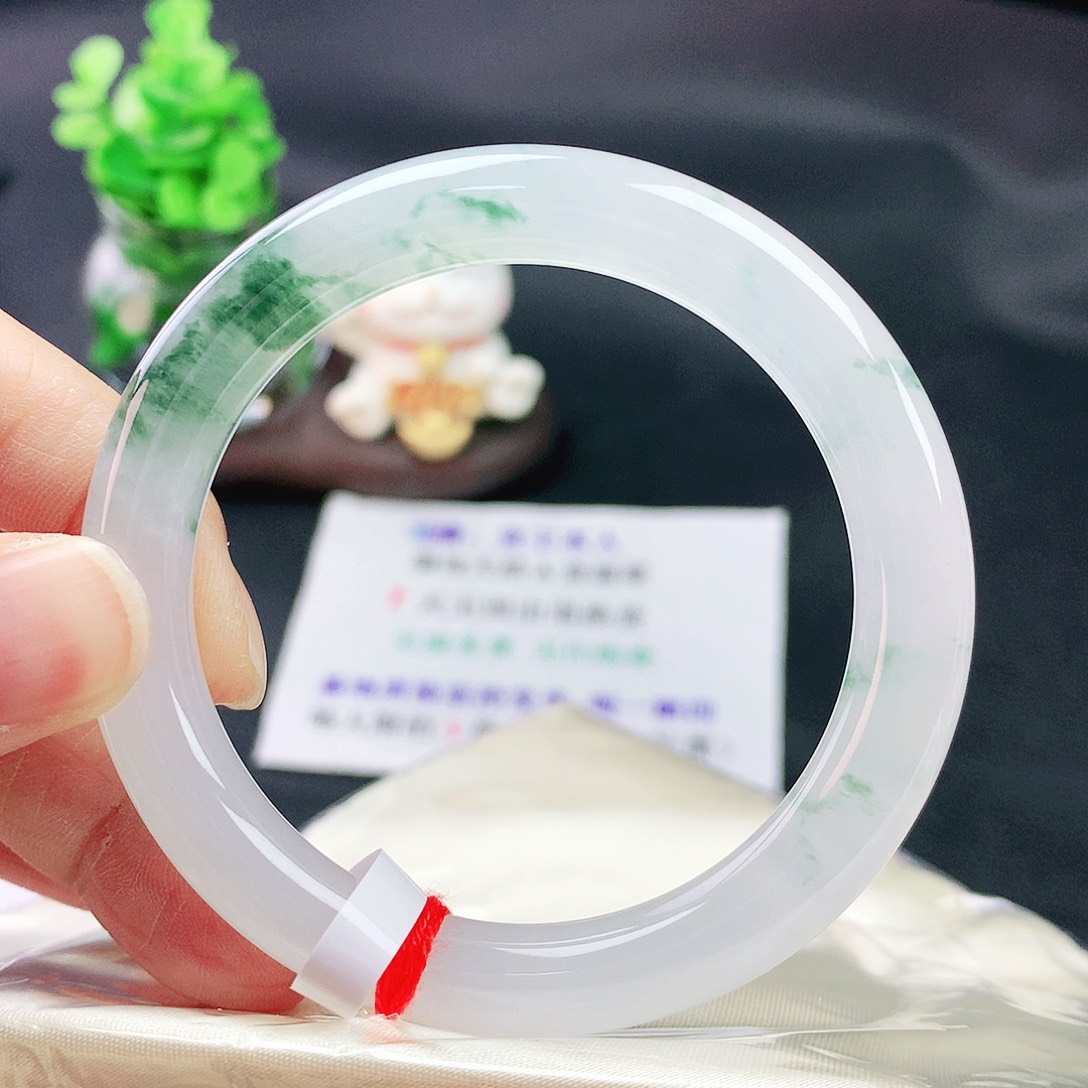 翡翠手镯未镶嵌52圆