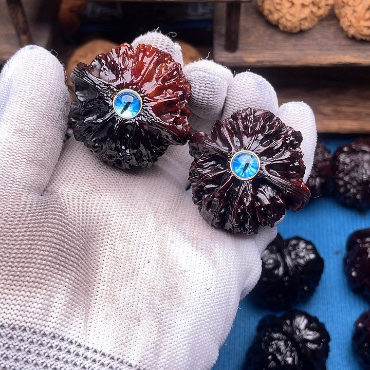 文玩核桃吊坠宫灯镶嵌