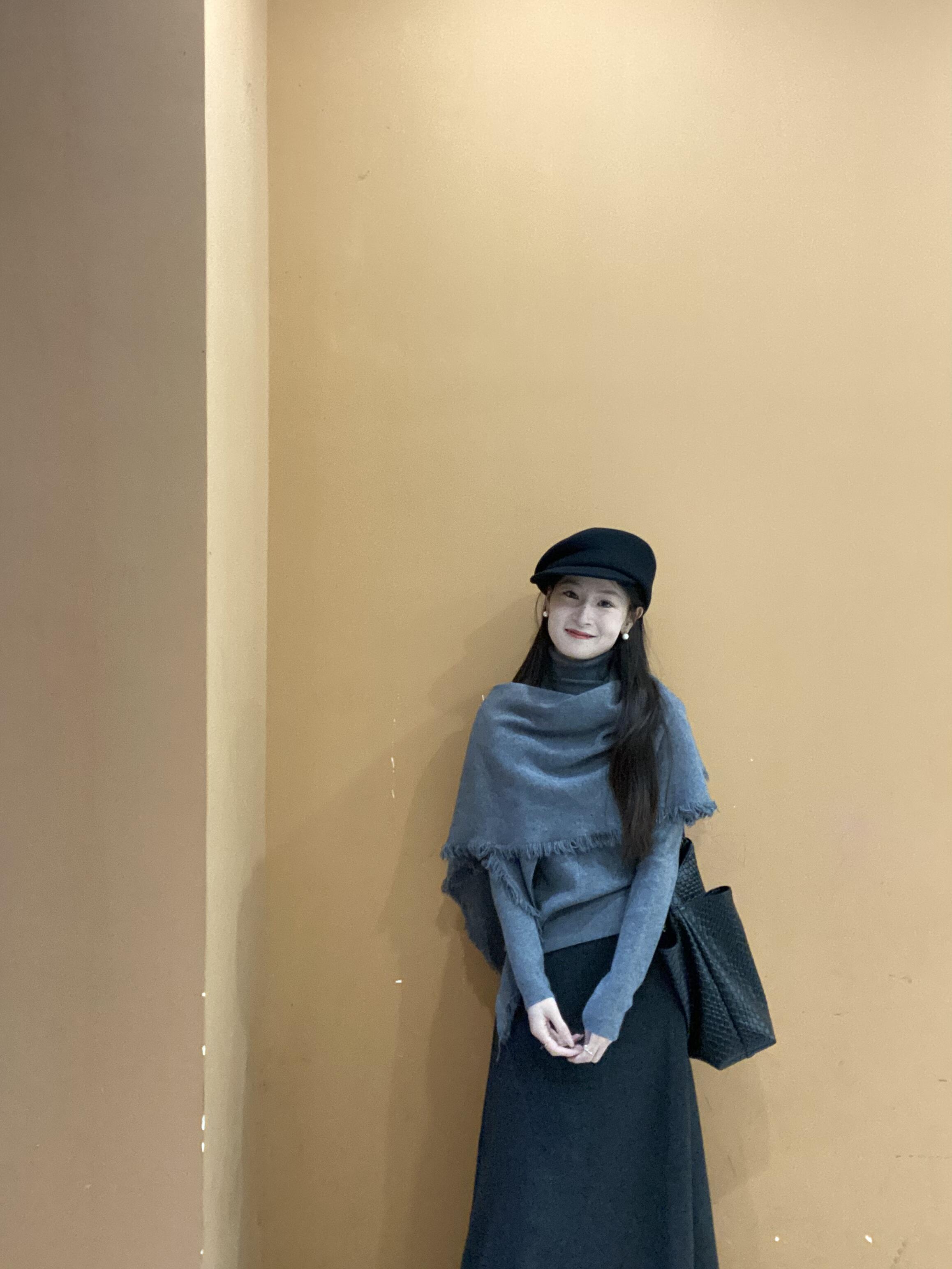 【落日故事】常规气质披肩针织上衣减龄显瘦法式灰色半身裙套装